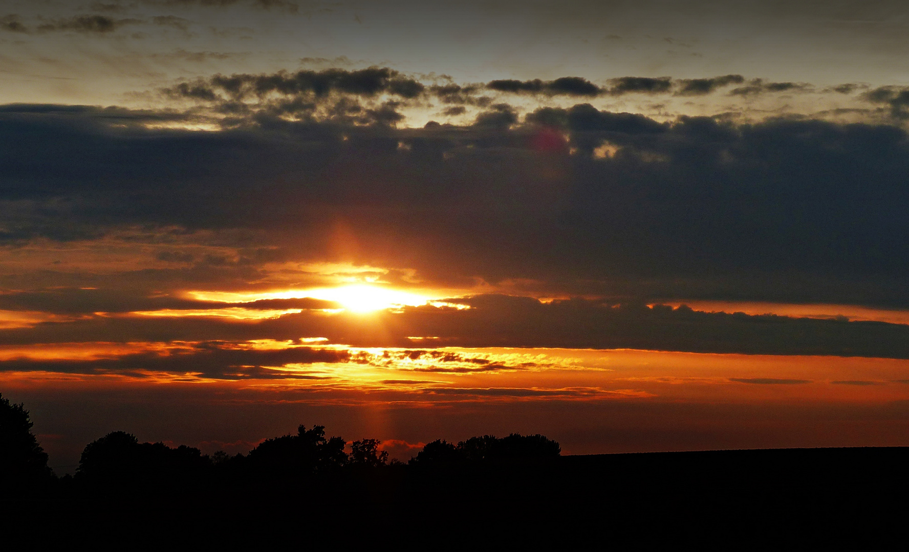 Ein herbstlicher Sonnenuntergang