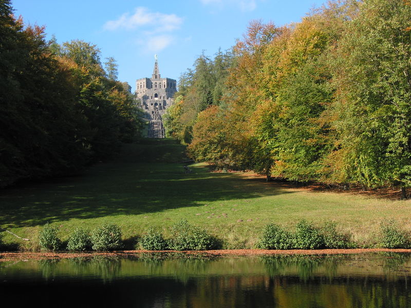 Ein Herbstmorgen im Bergpark 1