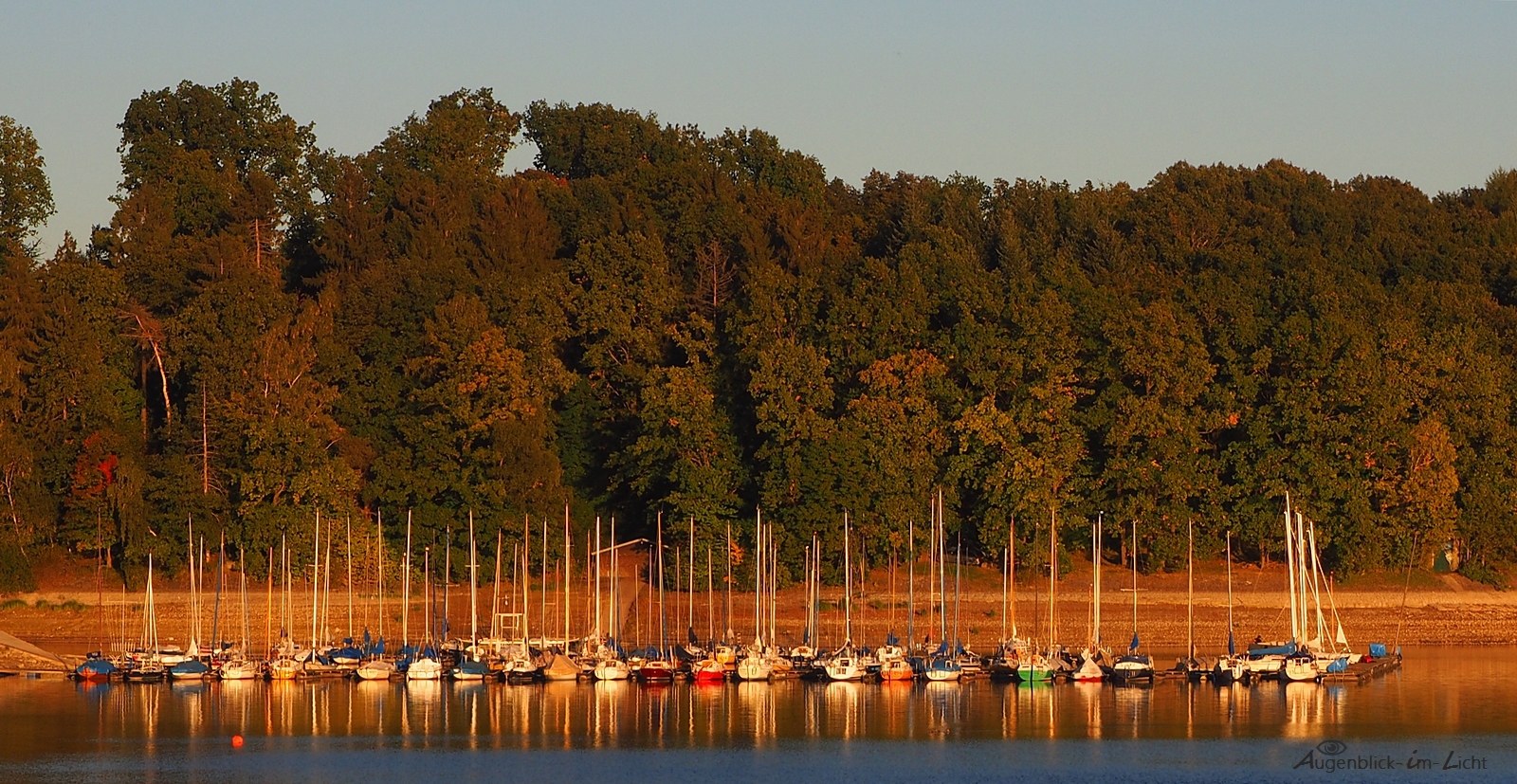 Ein Herbsttag am See