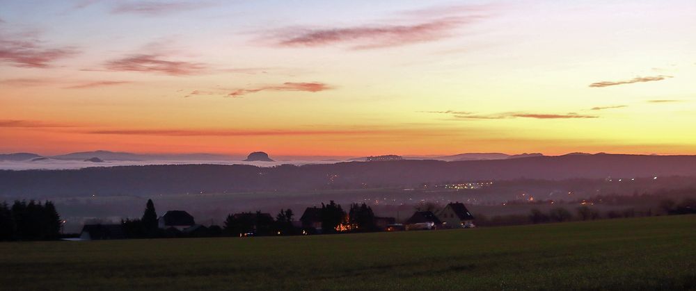 Ein herrliches Morgenrot über der Sächsischen Schweiz...