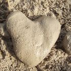 ein Herz aus Sand und Staub