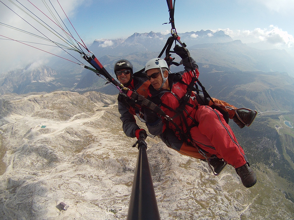Ein himmlischer Flug über den Dolomiten