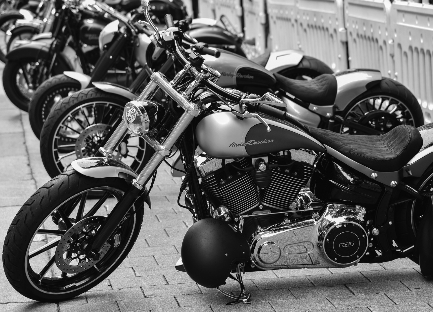 Ein Hingucker in Schwarz/Weiß - Harley Days Hamburg 2018