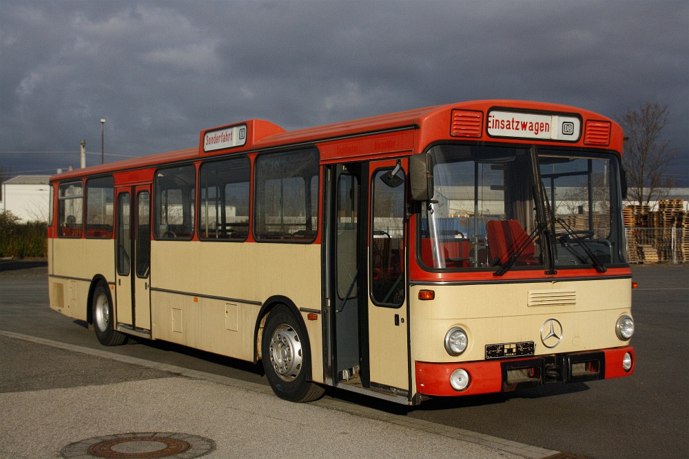 Ein historischer MB O 305 wartet auf neue Einsätze