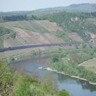 Ein IC auf dem Pündericher Viadukt