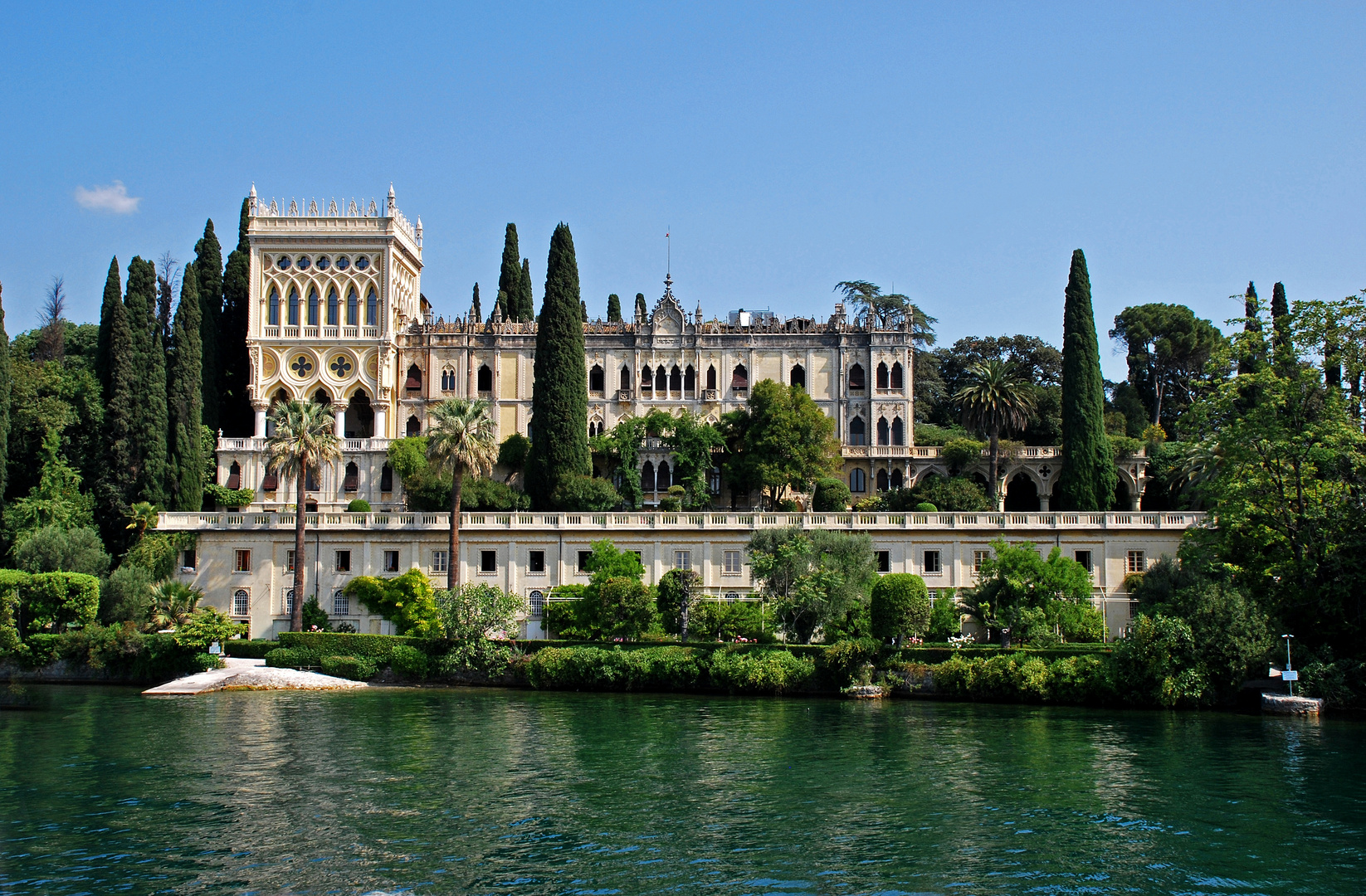 Ein imposantes Gebäude - Villa Cavazza Bourghese.