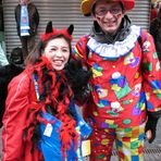 Ein japanisches Paar jeck auf Karneval