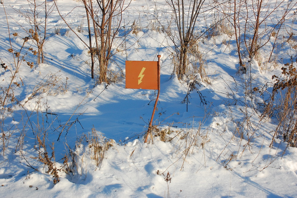 Ein Kabel im Schnee