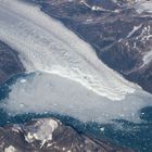 ein kalbender Gletscher aus mehr als 10 Km Höhe