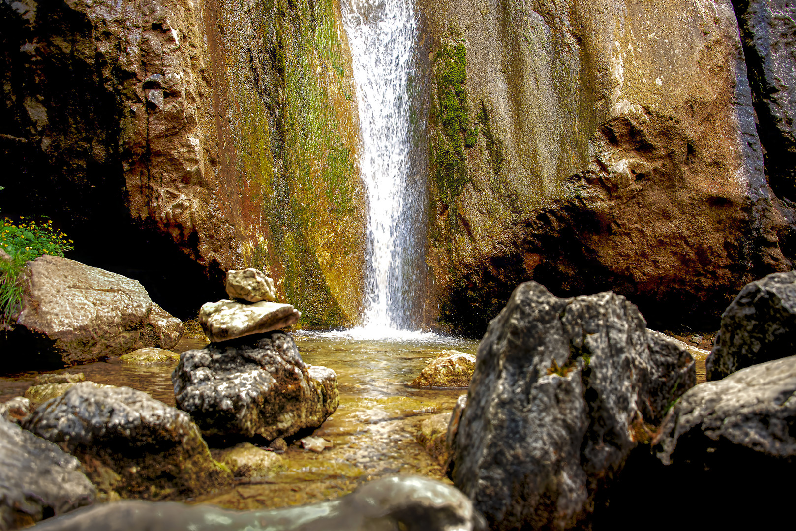 ein kleiner aber feiner Wasserfall