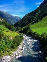 Ein kleiner Fluss im Zillertal