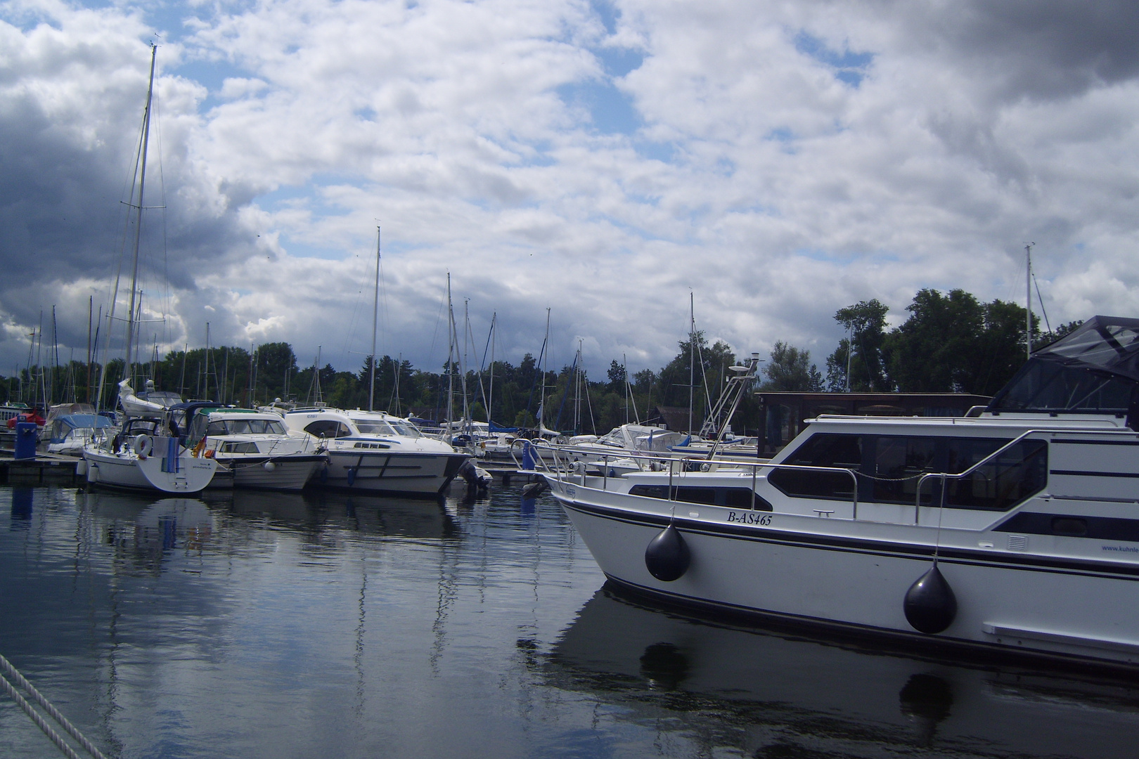 Ein  kleiner Hafen an der Müritz