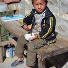 Ein kleiner Junge in Namche Bazar