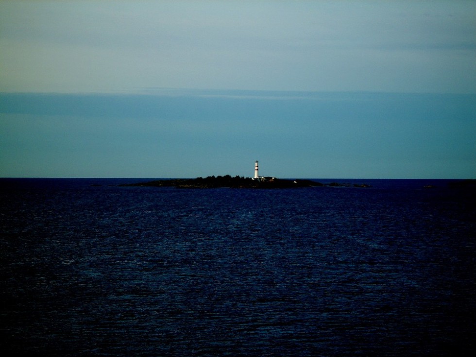 Ein kleiner Leuchtturm vor Norwegen