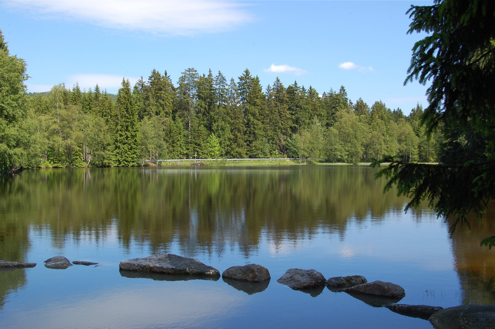 Ein kleiner See beim Karches