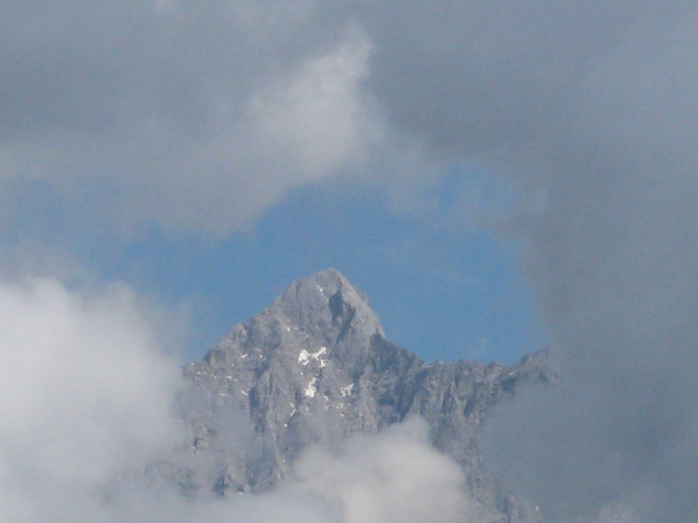 Ein kleines loch und so schön