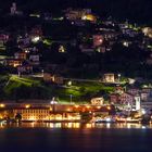 Ein kleines Örtchen am Lago di Como bei Nacht