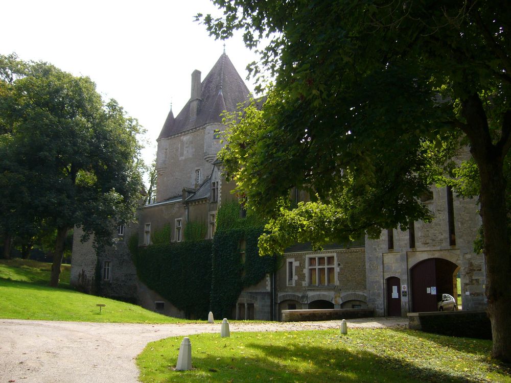 ...ein kleines Schloß irgendwo im Burgund