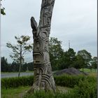 Ein kunstvoll geschnitzter Baum