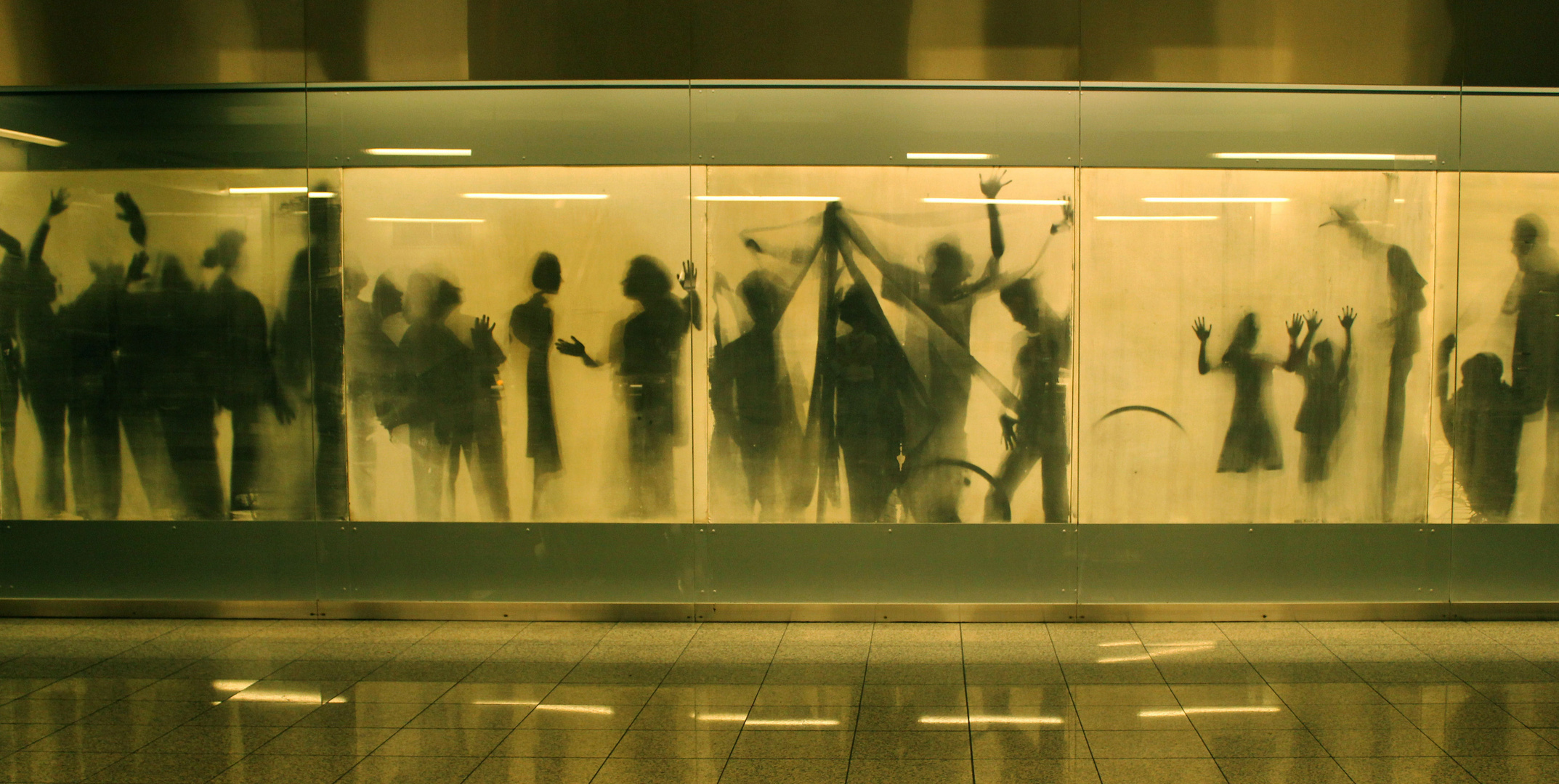 Ein Kunstwerk in der Athener U-Bahn...