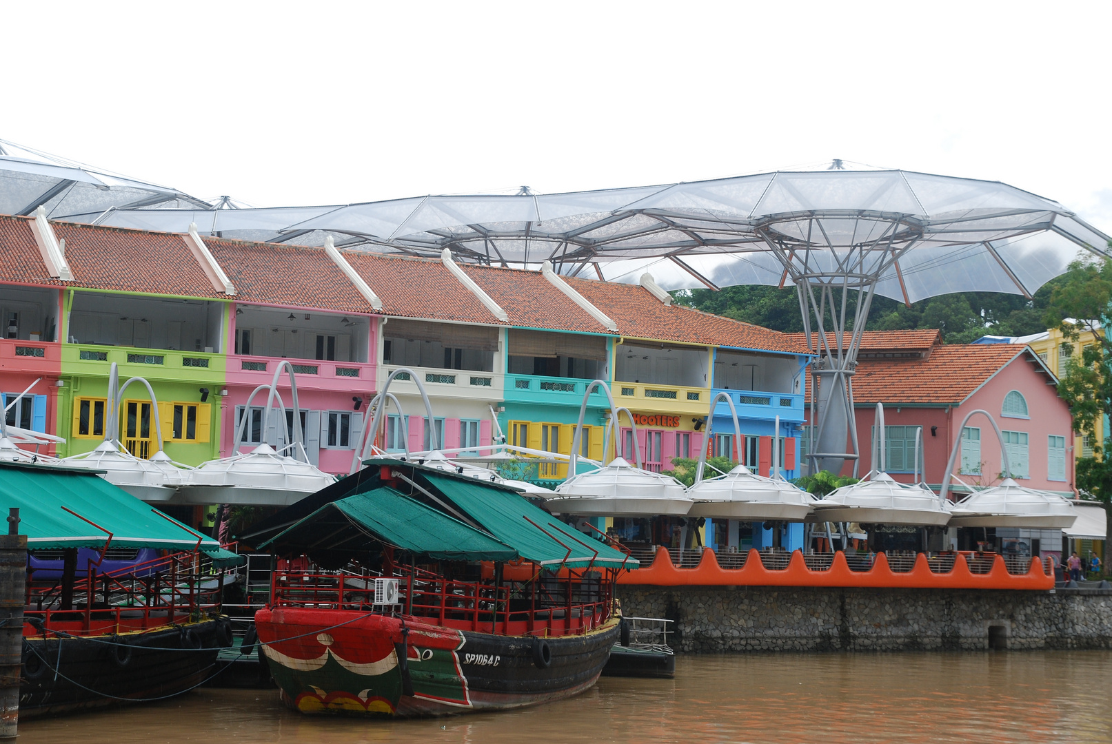 ein Kunterbunt von Alt und Neu - Singapur, Clarke Quay