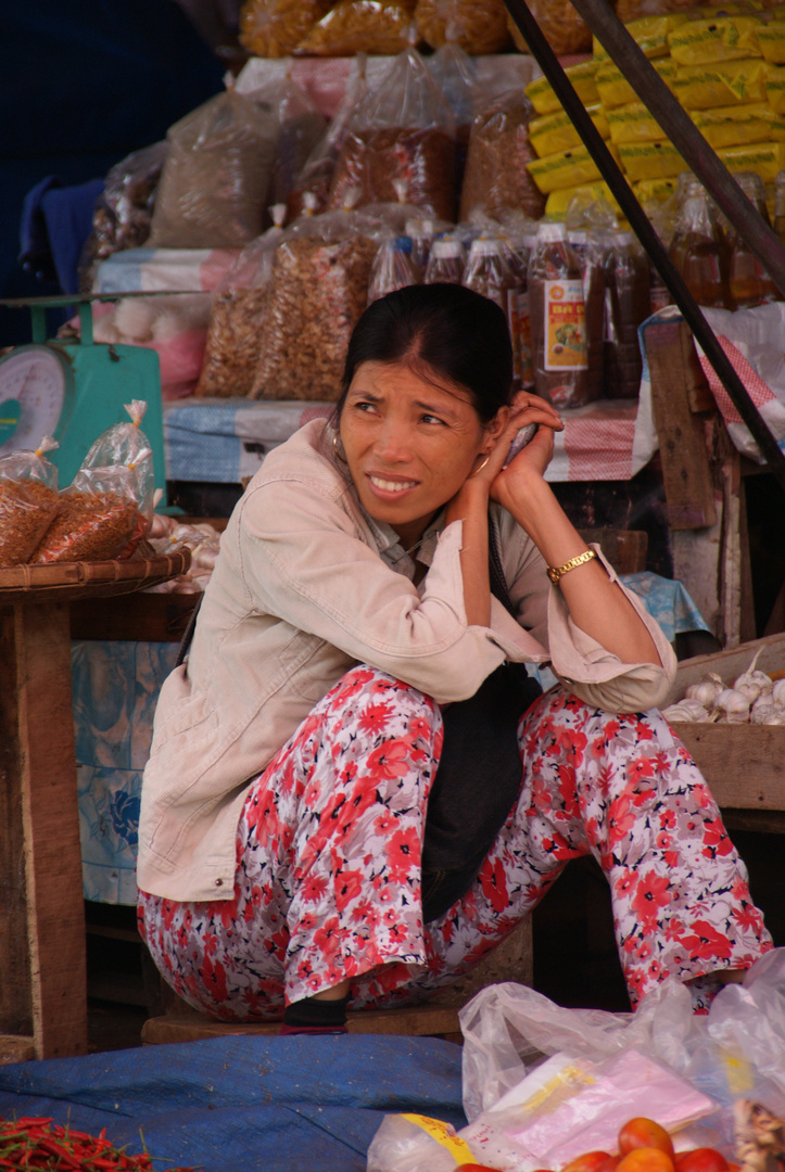 ein lächeln am markt von pakse