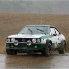 Ein Lancia im Regen