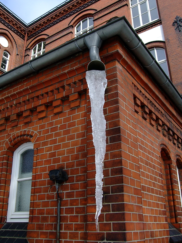 Ein langer Eiszapfen... ;-)