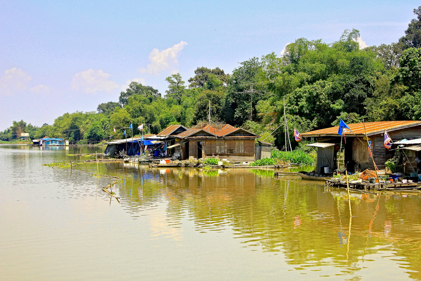 ein Leben auf dem Fluss ( Thailand )