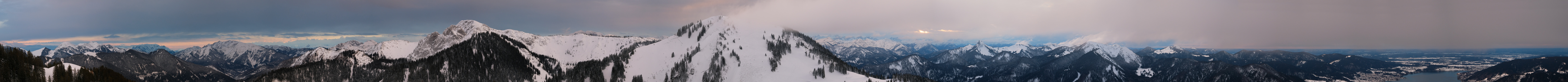 Ein letztes Aufleuchten zwischen den Wolken