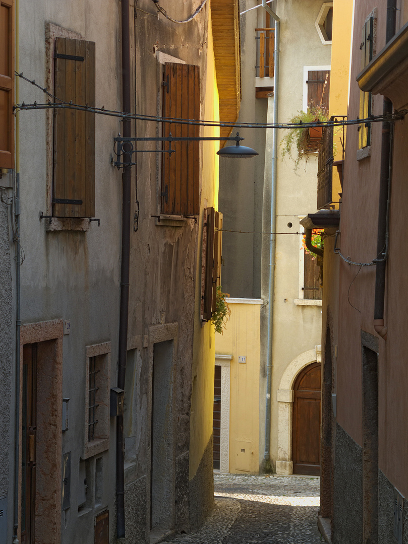 Ein Licht in der Gasse