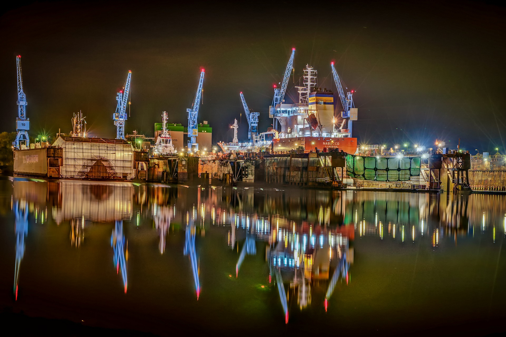 ein Lichtermeer bei der Bredo Werft