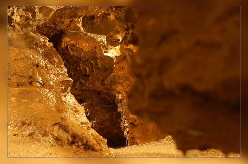 Ein Lichtschalter tief in einer Höhle