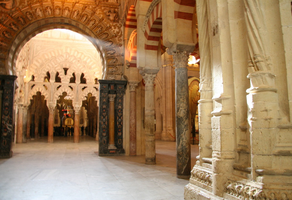 ein Lichtstrahl in der Mezquita Cordoba