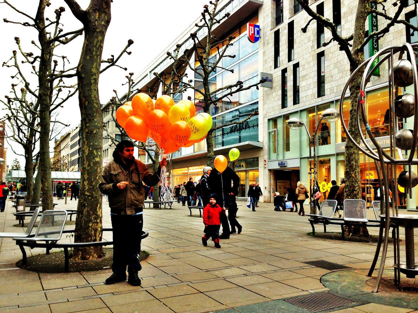 ein Luftballon das kleine Glück für Kinder ...