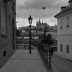 Ein Luftballon über Prag