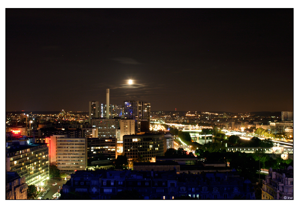 Ein Mond für Paris