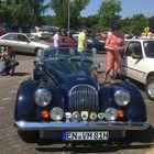 ein MORGAN Cabrio in blau