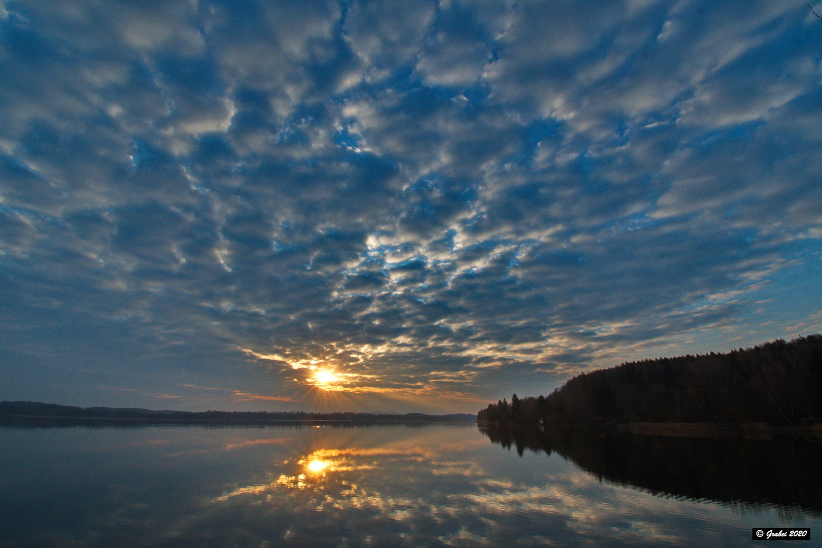 ein Morgen im April am Waginger See