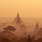 Ein Morgen in Bagan