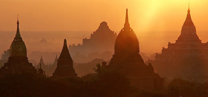 Ein Morgen in Bagan II