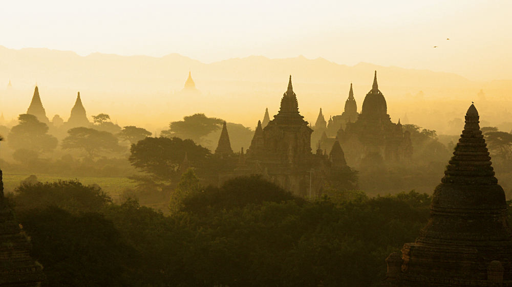 Ein Morgen in Bagan V