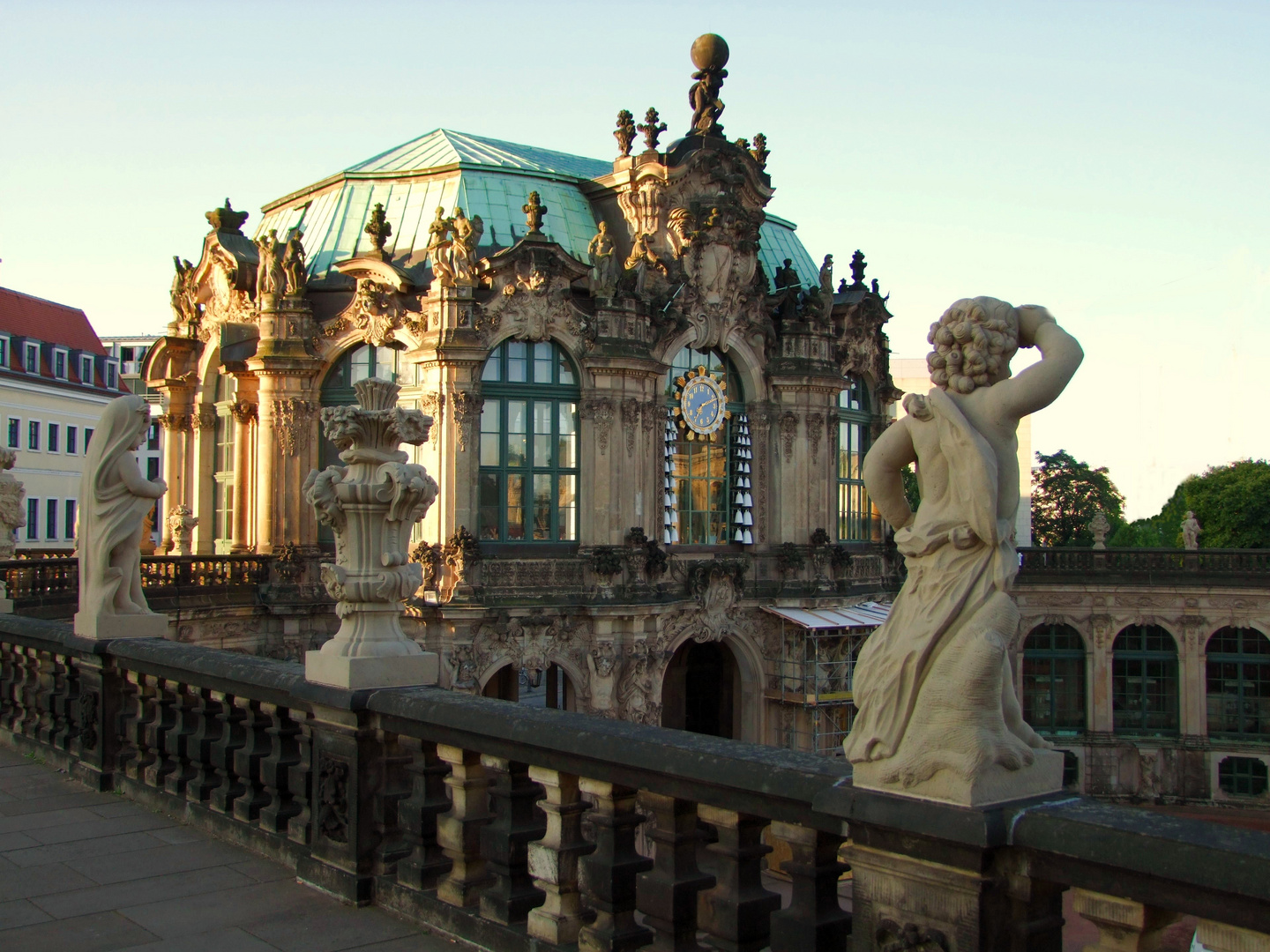 Ein Morgen in Dresden -Im Zwinger-