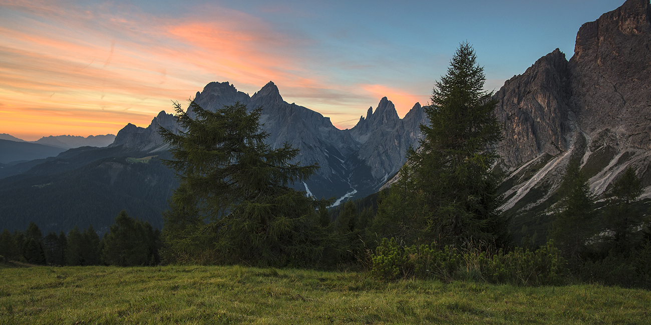 Ein morgendlicher Farbenzauber über den Sexten Dolomiten.....