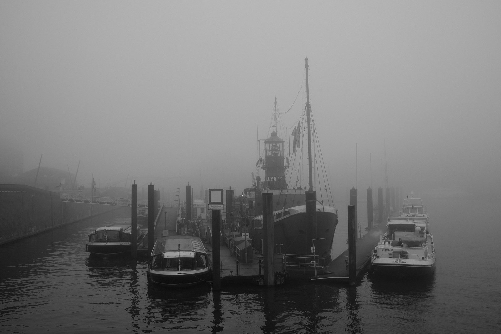 Ein Nebeltag im Hafen
