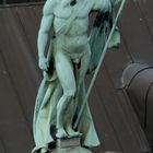 Ein Neptun auf dem Dach