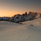 Ein neuer Morgen erhellt die Bergwelt