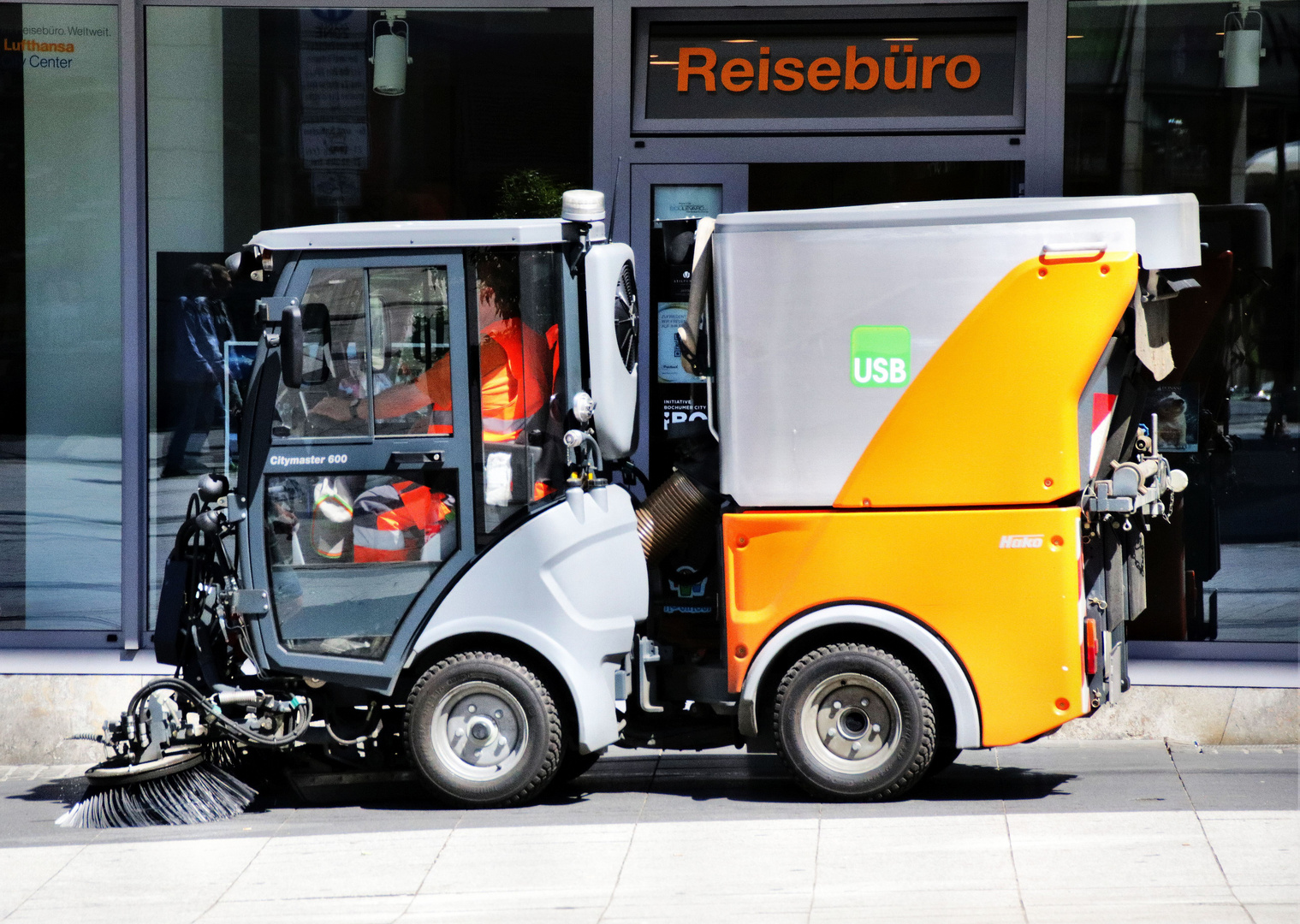 Ein neues Verkehrsmittel für ein Reisebüro.