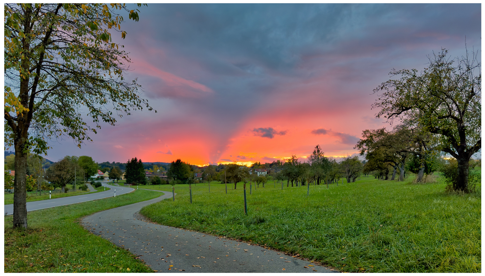 Ein nicht alltäglicher Himmel über Worblingen II