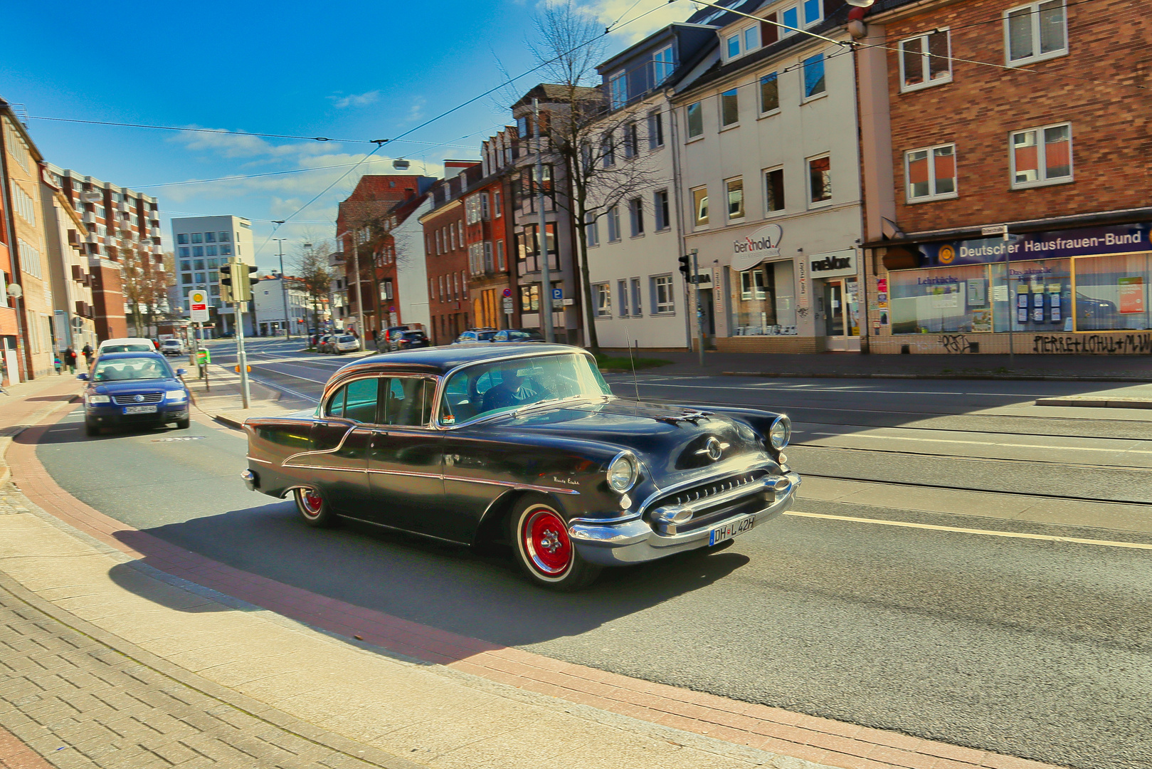 Ein Oldtimer auf der Straße